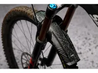 Dyedbro Decal Kit für Fox Racing Shox 36 / 38 Mudguard XL Dyedbro Decal Kit für Fox Racing Shox 36 / 38 Mudguard XL